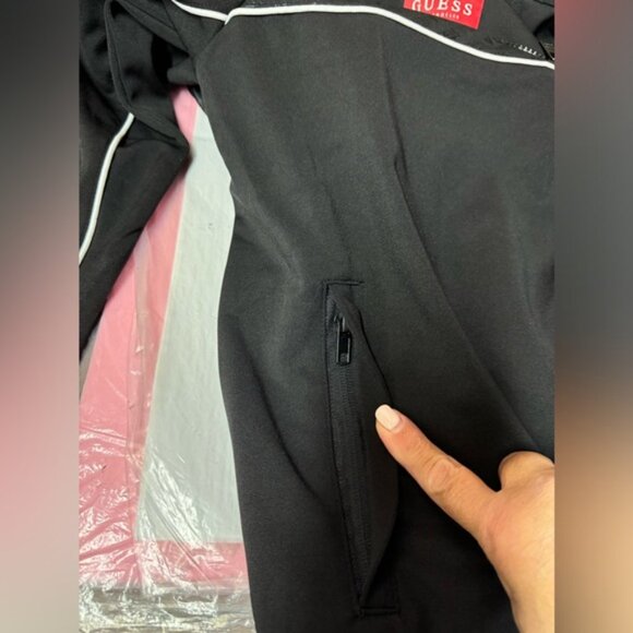 Mens Guess 1/4 Zip Pullover With Hoddie - Picture 5 of 6